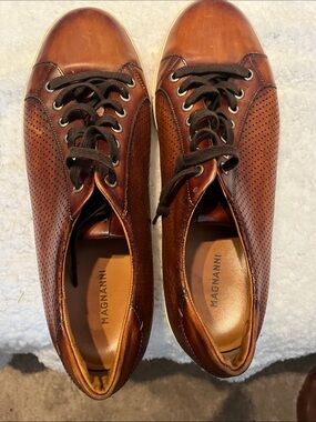 Magnanni Brown Leather Perforated Lace-Up Sneakers